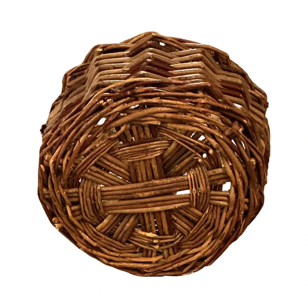 Vintage Rustic Handwoven Willow Branch Basket Farmhouse Cottagecore 10.5x8x8